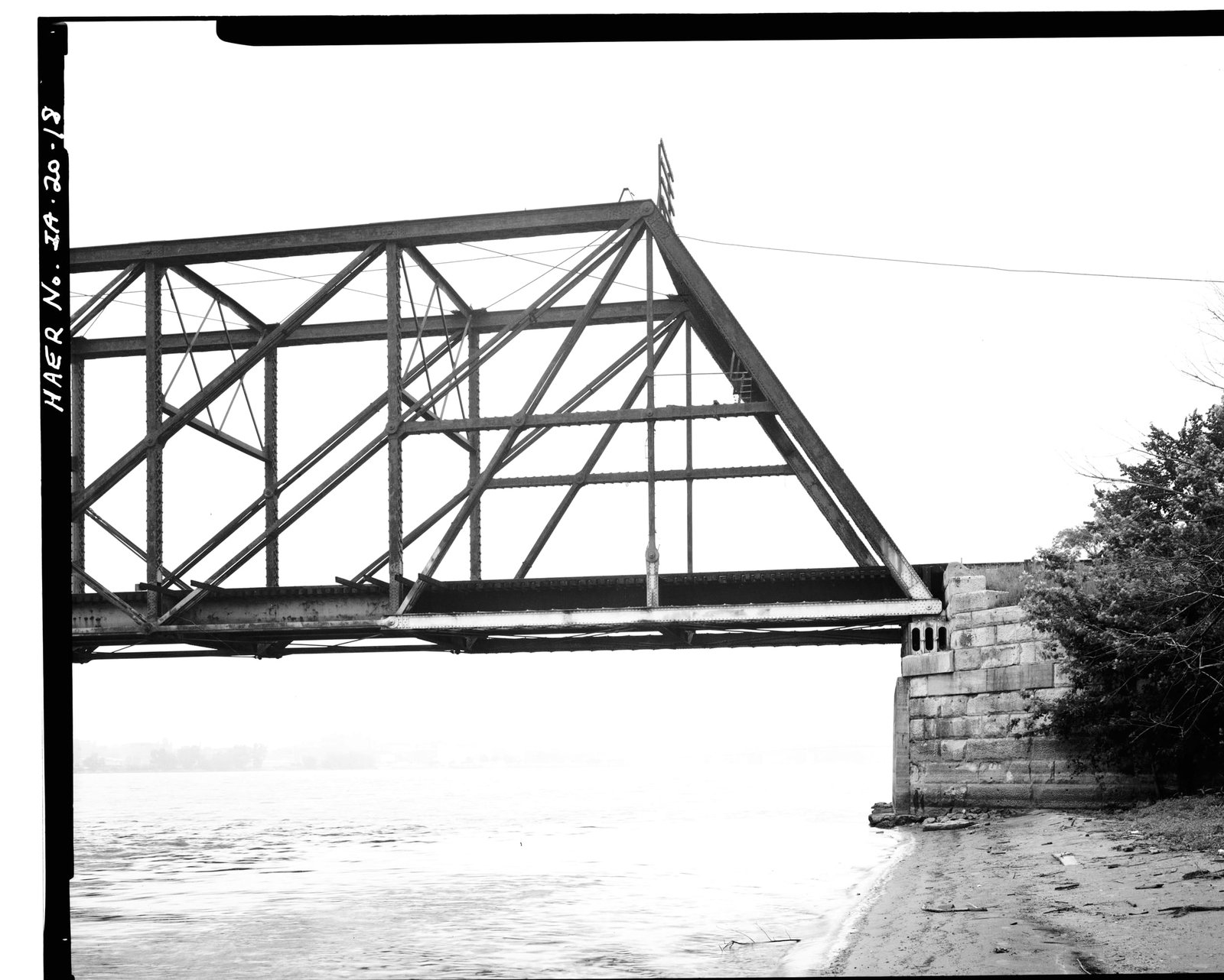 East end, previous bridge